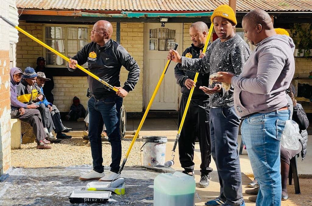 The Chief Whip of the Legislature, Hon. Paul Sebegoe together with Hon. Aaron Motswana and staff commemorated the Nelson Mandela Day at Itsoseng Service Club in Dominionville Informal Settlement in Klerksdorp