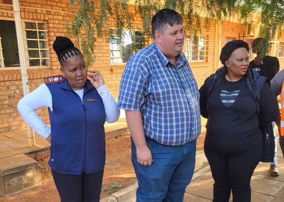 On Thursday, 31 August 2023, the North West Provincial Legislature’s Portfolio Committee on Health and Social Development led by Hon Gavin Edwards conducted oversight visits at Manthe Community Health Care Center and Pudumoe Community Health Care Center in the Taung Local Municipality in the Dr. Ruth Segomotsi Mompati District.